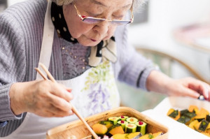 96歳、料理界の最長老、最後の金言。『誰も教えなくなった、料理きほんのき』